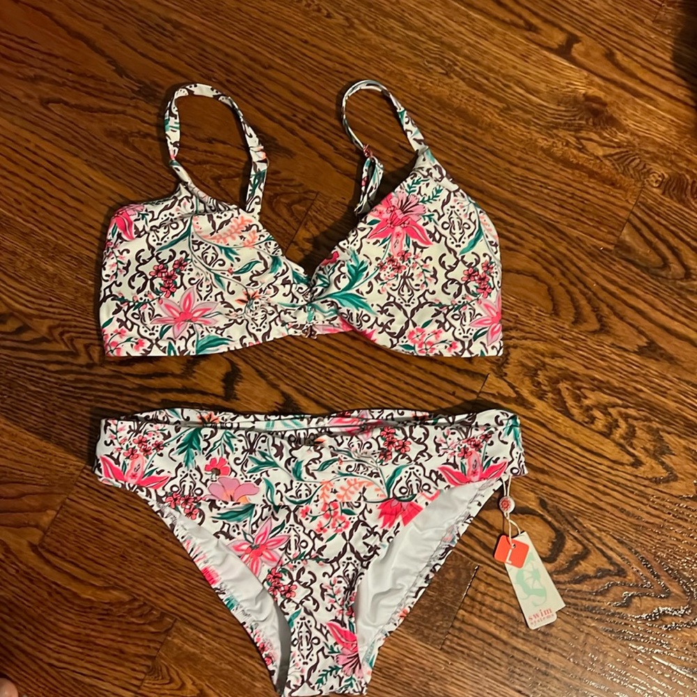 Swim systems swim suit top size 38DD bottom size L